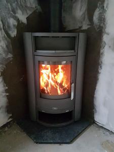 Standing Stove Install Image
